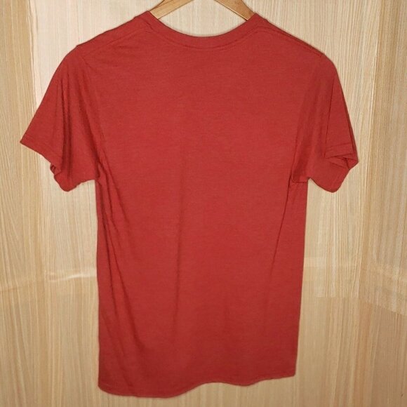Disney Mens Lion King Short Shirt Red Medium - Picture 2 of 4